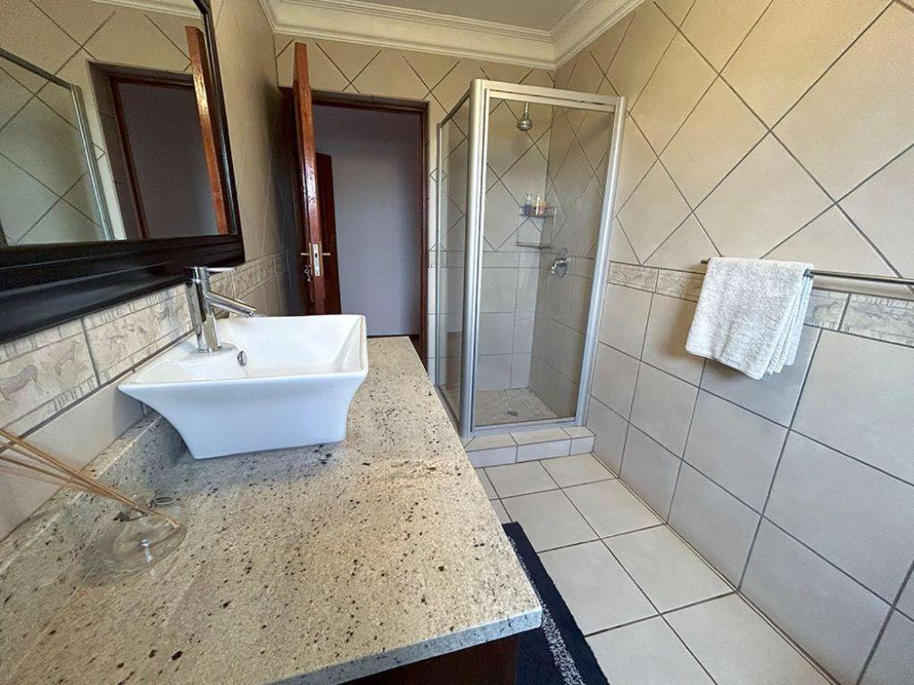 Royal Guesthouse Mtunzini Quarto foto
